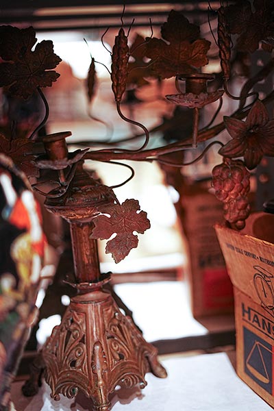 image of artefacts and antiques that were kept at the Hale Aloha.
